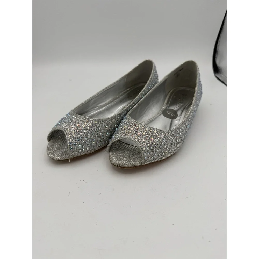 David's Bridal AJUSTIN10 Women's 6 Silver Rhinestone Peep Toe Flats.      1795